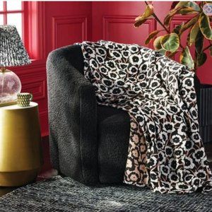 Neutral Poppy 50" x 60" Throw Blankets - DVF Diane Von Furstenberg Brand…